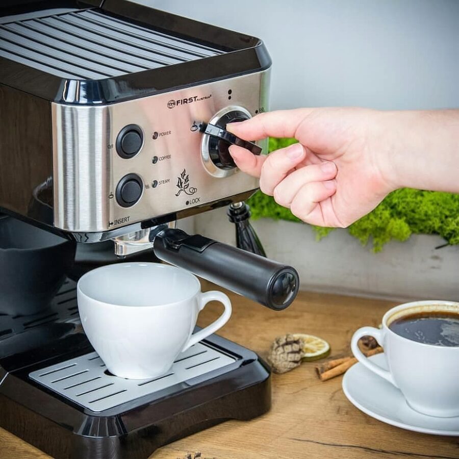 Espresso Caffee ne Dyqan Taxi First Austria ekspres kafeje