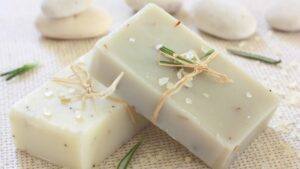 Sapun artizanal me aloe vera dhe bamboo produkt natyral dyqantaxi