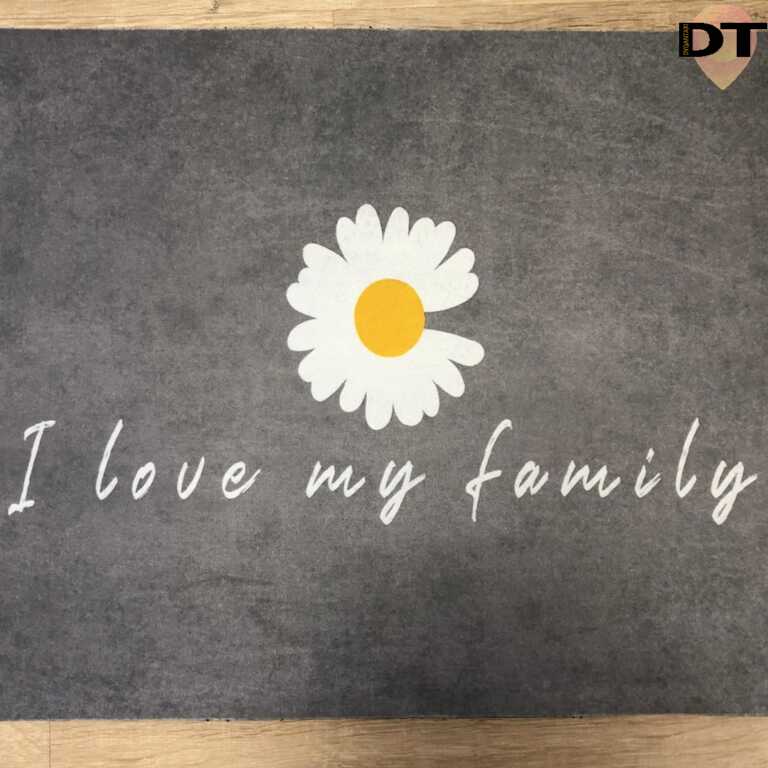 Tapet mat perthithes i ujit I love my family thumbnail 3