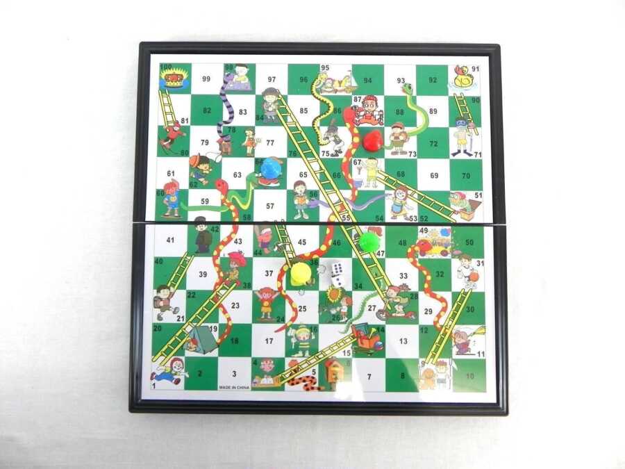 loje magnetike snake board ne dyqan taxi
