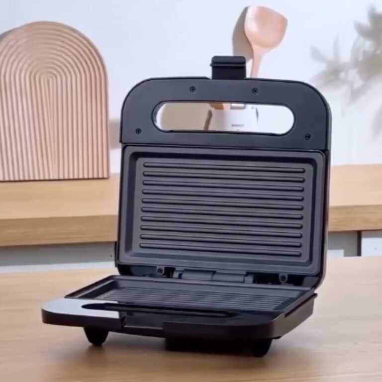 Tostiere Sandwich Maker 750W thumbnail 2